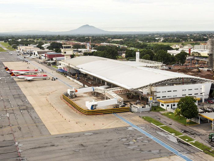 Construção Estrutura metálica  Comerciais e Institucionais Aerporto