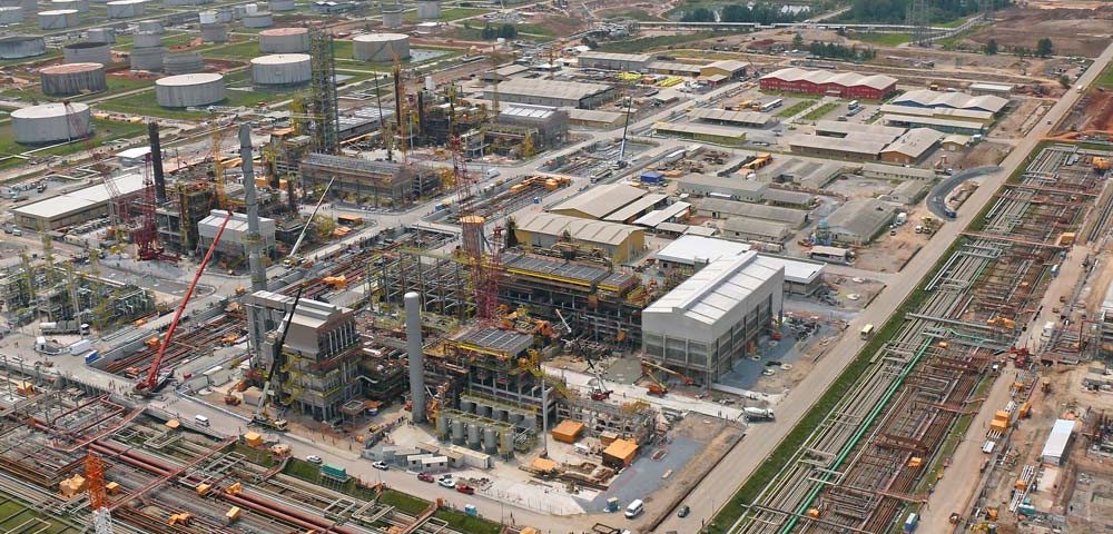 Construção Estrutura metálica  Petróleo, Papel e Celulose Pipe Racks e Prédios Industriais - COMPERJ - Petrobras