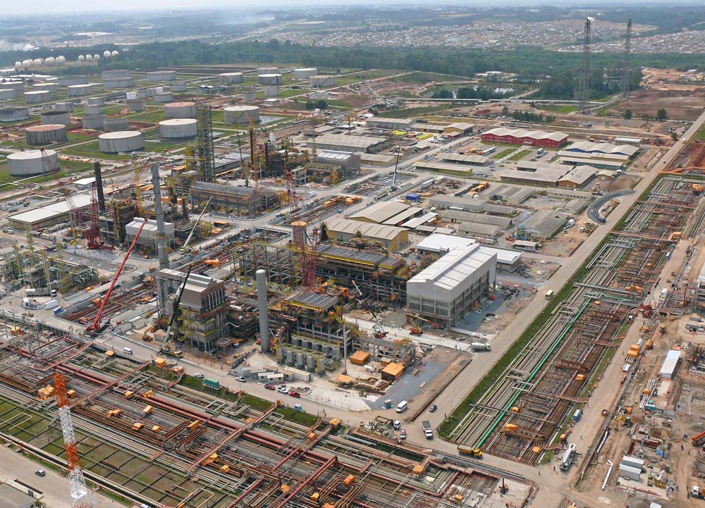 Construção Estrutura metálica  Petróleo, Papel e Celulose Pipe Racks e Prédios Industriais - COMPERJ - Petrobras