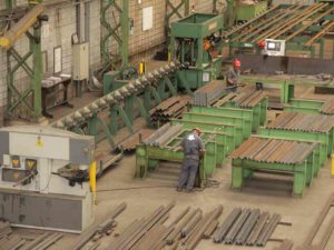 Construção Estrutura metálica corte furacao para cantoneira