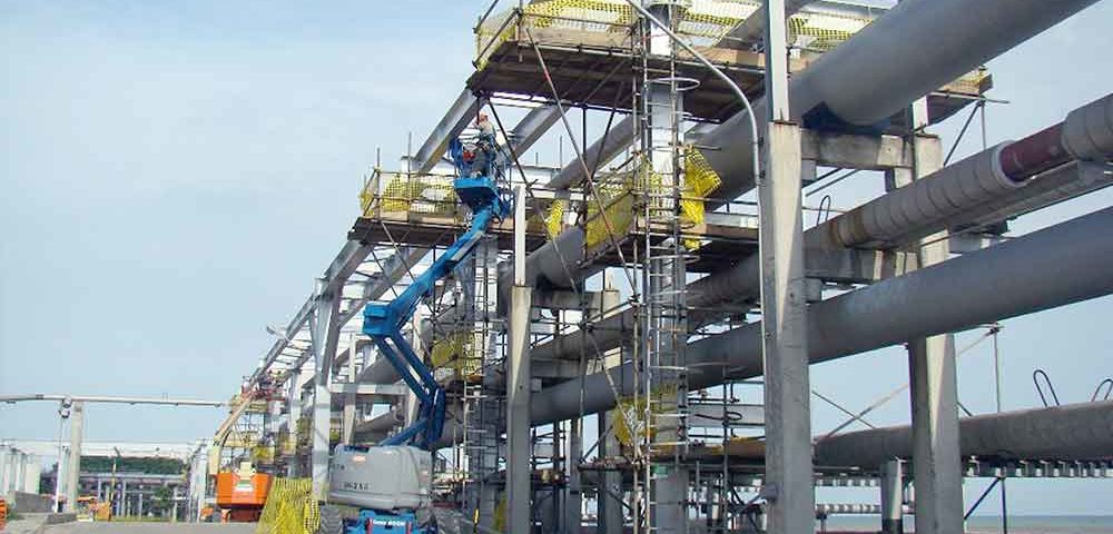 Construção Estrutura metálica  Petróleo, Papel e Celulose Pipe Racks Pesados - RLAM - Petrobras