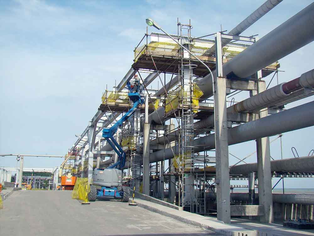 Construção Estrutura metálica  Petróleo, Papel e Celulose Pipe Racks Pesados - RLAM - Petrobras