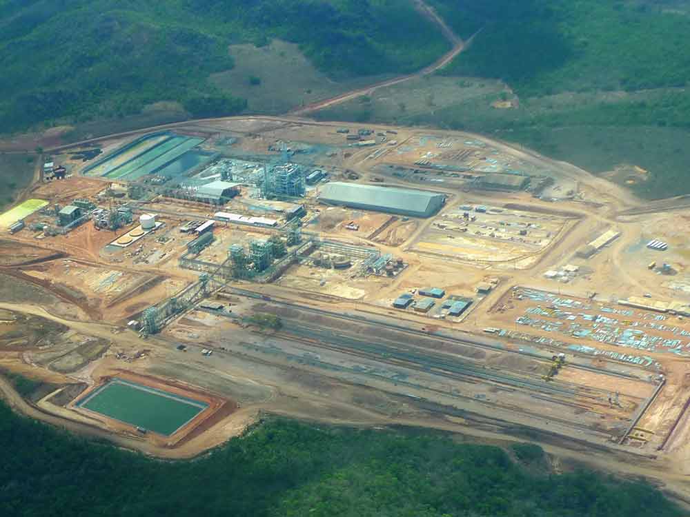 Construção Estrutura metálica  Cimento e Fertilizantes Prédios Industriais e Torres de Processo - MBAC