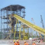 Construção Estrutura metálica Prédio de Reatores com 110m de Altura – REDUC – Petrobras